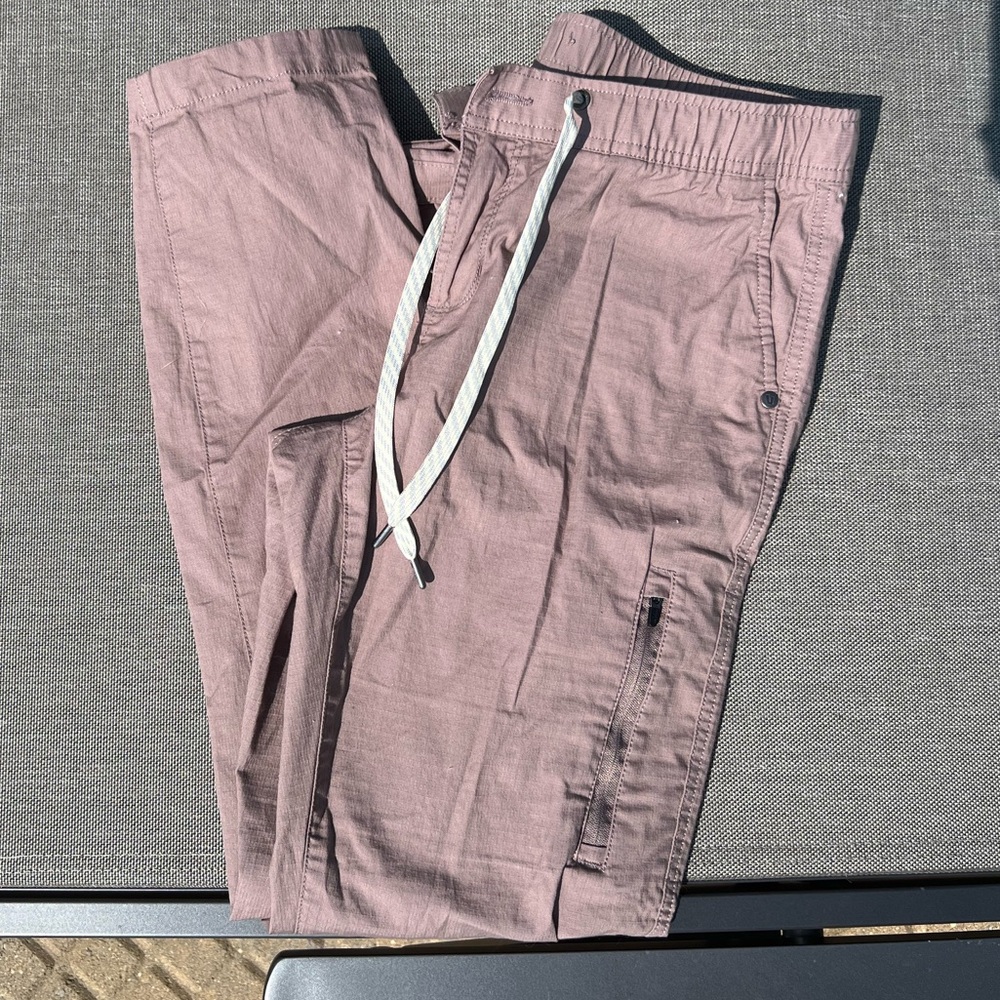 Vuori Rip Stop Pants like new!!